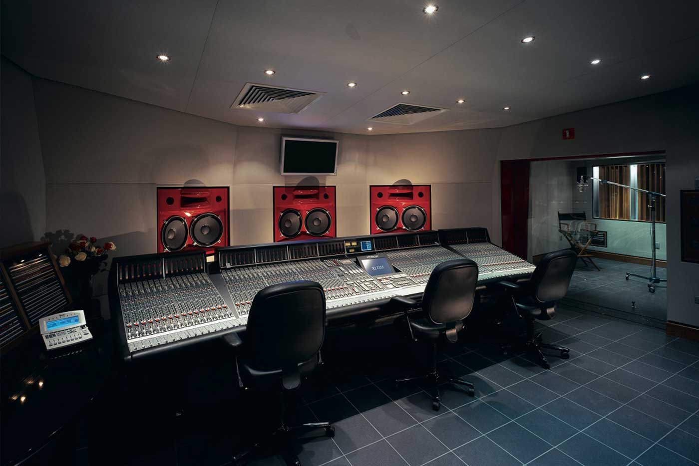 Professional Or Home Recording Studios?