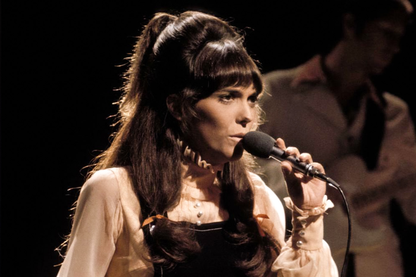 Top 10 Female Soprano Singers