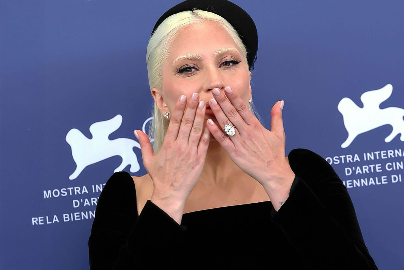 Lady Gaga Engagement Rignt